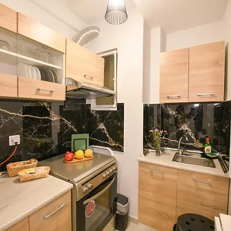 Modern, Comfortable Apartment, In The Heart Of The City_2 * Larissa